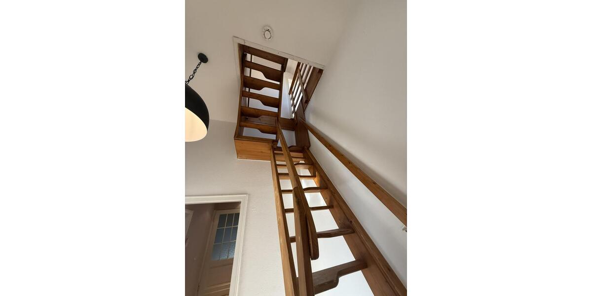 Etagenwohnung Witten - 4 Zimmer, 160 m&sup2;, 1.300&euro; | Angebot:25444577