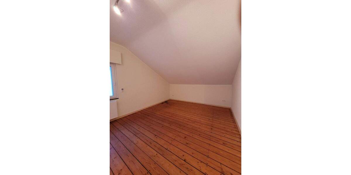 Großzügiges Haus mit auf 800 m² Grundstück mit ca.60 m² naturbelassenen Schwimmteich in Herten 1 zimmer