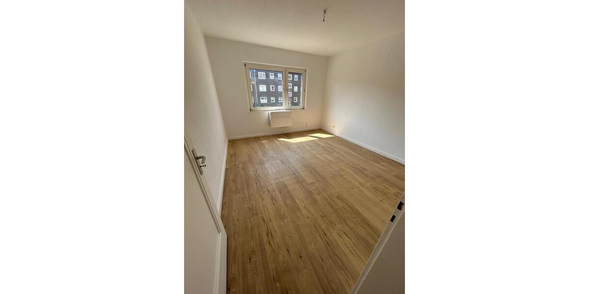 Etagenwohnung Wuppertal Sedansberg - 2 Zimmer, 61 m&sup2;, 608&euro; | Angebot:25539406
