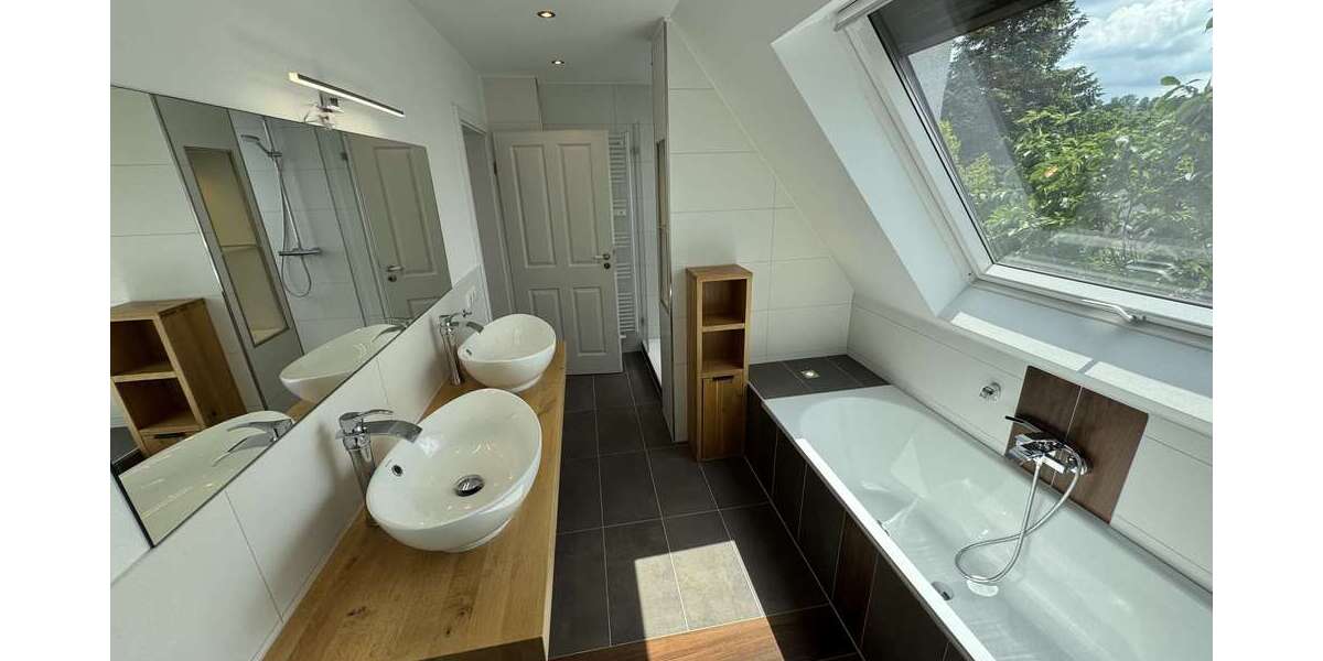 Etagenwohnung Witten - 7.5 Zimmer, 223 m&sup2;, 460.000&euro; | Angebot:27277921