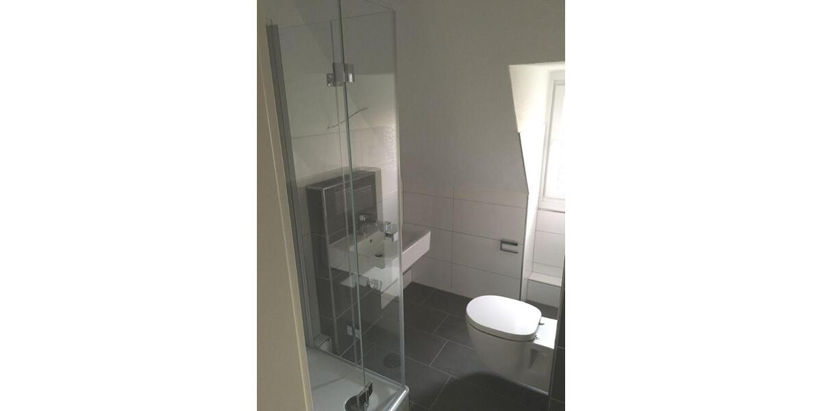 Dachgeschoßwohnung Essen Stadtbezirk IV - 2.5 Zimmer, 52 m&sup2;, 455&euro; | Angebot:25571579