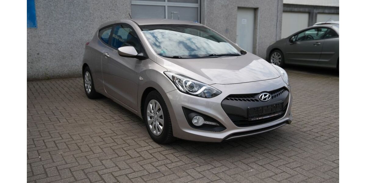 Hyundai i30 180.683 km 3.990 &euro; Bottrop 46240
