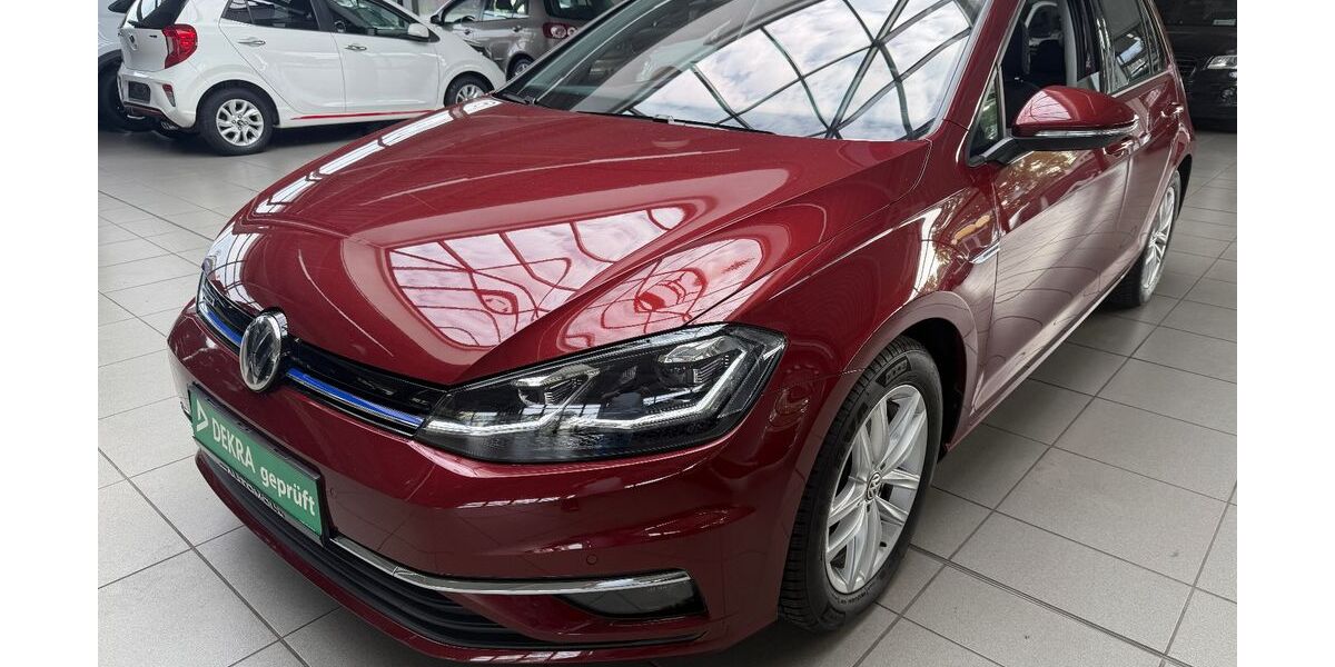 VW Golf 68.228 km 15.890 &euro; Bottrop 46236