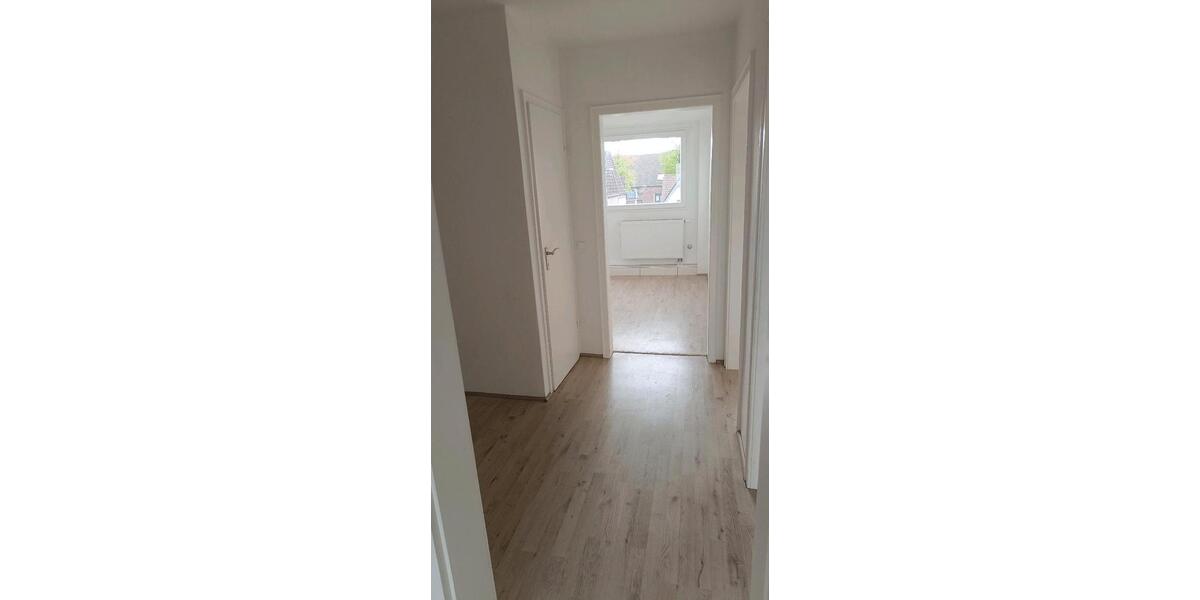 Dachgeschoßwohnung Duisburg Beeck - 2.5 Zimmer, 52 m&sup2;, 374&euro; | Angebot:26237076