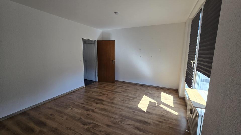 Etagenwohnung Wuppertal Gemarkung Langerfeld - 3 Zimmer, 92 m&sup2;, 840&euro; | Angebot:26195780