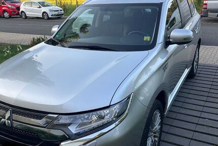 Mitsubishi Plug-in Hybrid Outlander 43.000 km 22.900 &euro; Oberhausen 46147