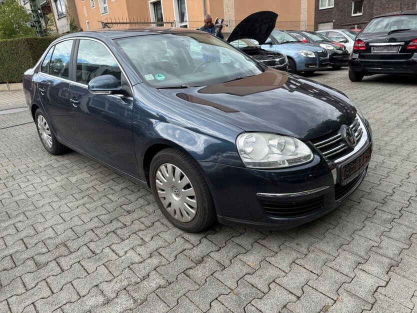 VW Jetta 180.000 km 3.999 € Oberhausen 46117