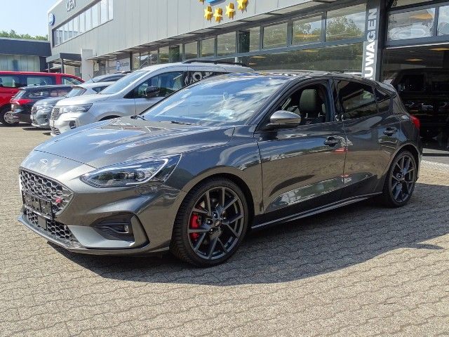 Ford Focus 33.441 km 28.990 &euro; Essen 45355