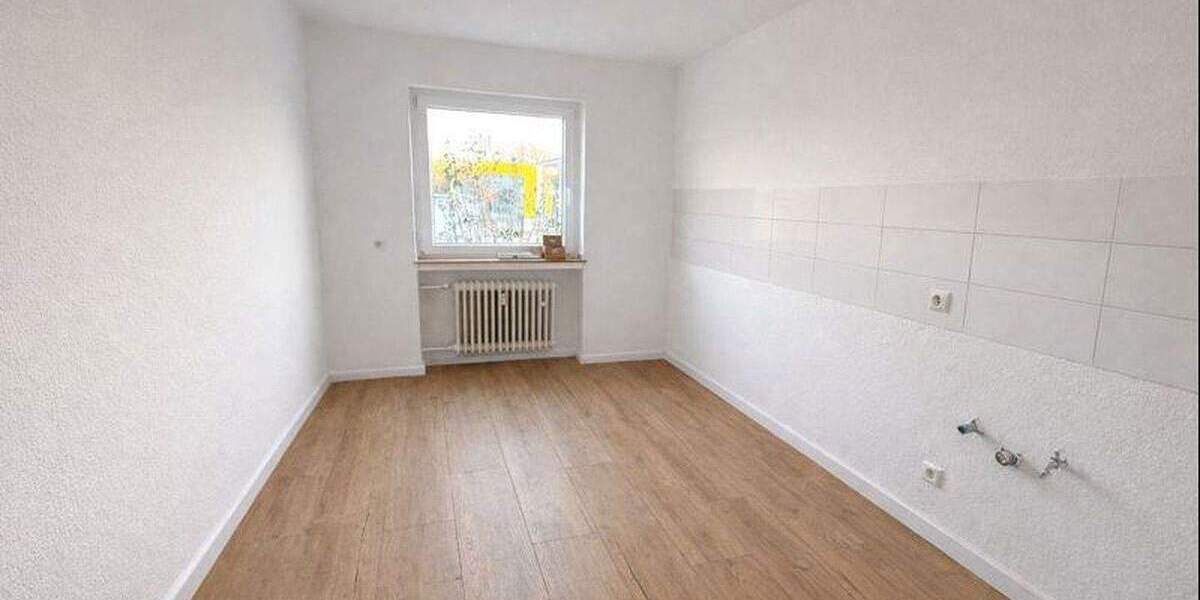 3-Zimmer-Wohnung (72 m²) mit Balkon - Erstbezug nach Sanierung 3 zimmer