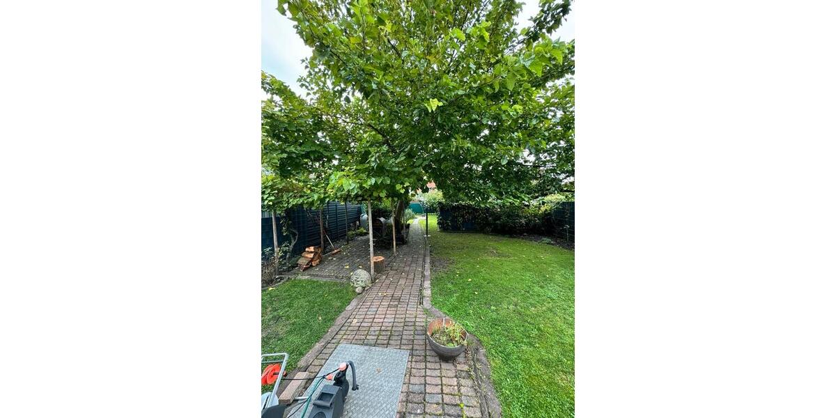 Reiheneckhaus Einfamilienhaus mit großem Garten & großer Garage zimmer