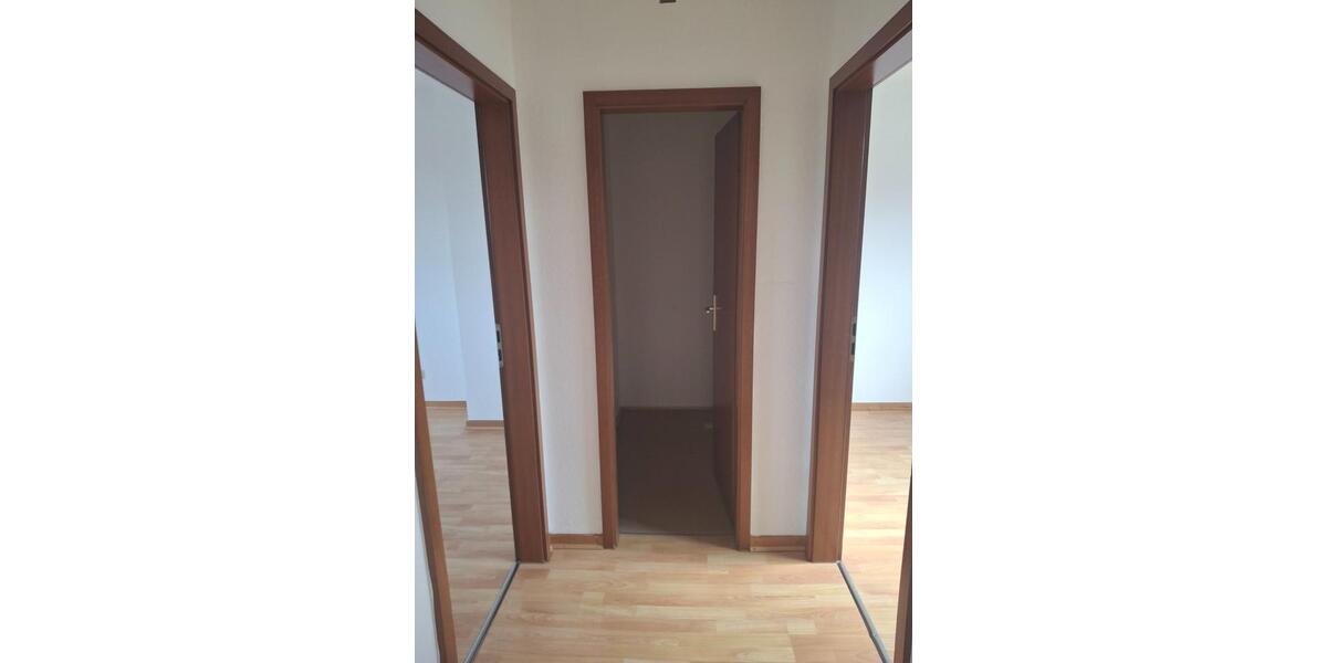 Dachgeschoßwohnung Essen Stadtbezirk VII - 3 Zimmer, 80 m&sup2;, 650&euro; | Angebot:25612945