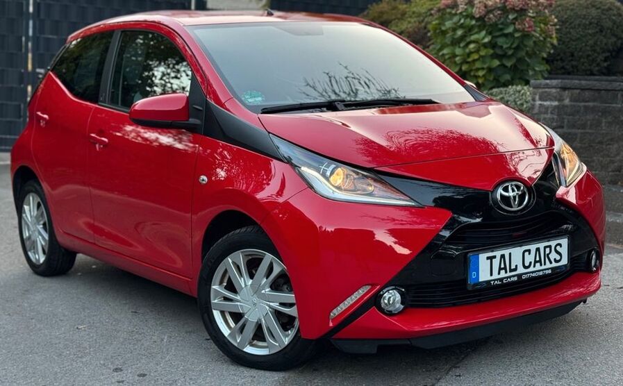 Toyota Aygo (X) 65.000 km 12.199 € Wuppertal 42283