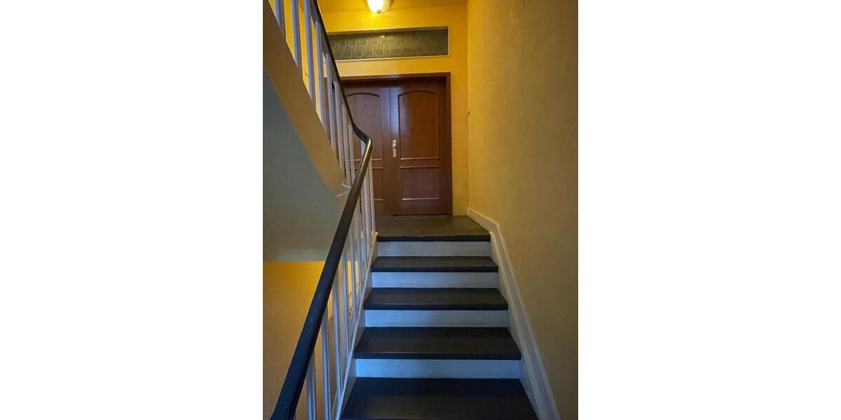 Modernisierte Altbauwohnung–zentrale Wohnlage in Essen-Kupferdreh 5 zimmer