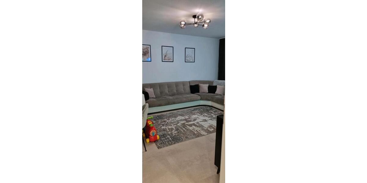 Wg. EG 4 Zim. mit Stellplatz weitere Bilder auf Wunsch vorhanden zimmer