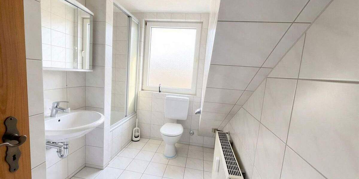 Etagenwohnung Wuppertal Langerfeld - 5 Zimmer, 132 m&sup2;, 289.000&euro; | Angebot:25401705