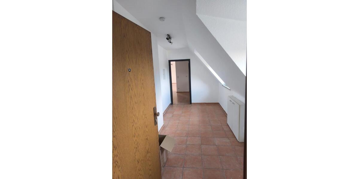 Dachgeschoßwohnung Duisburg Laar - 3 Zimmer, 84 m&sup2;, 850&euro; | Angebot:25152090