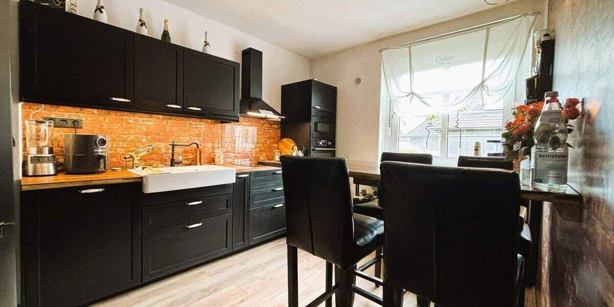Mehrfamilienhaus, Wohnhaus Duisburg Hochemmerich - 9 Zimmer, 170 m&sup2;, 320.000&euro; | Angebot:25779365