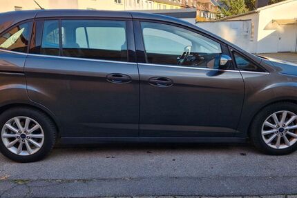 Ford Grand C-Max 135.000 km 9.987 &euro; Gelsenkirchen 45881