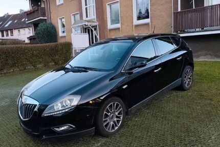 Lancia Delta 277.884 km 2.390 &euro; Heiligenhaus 42579