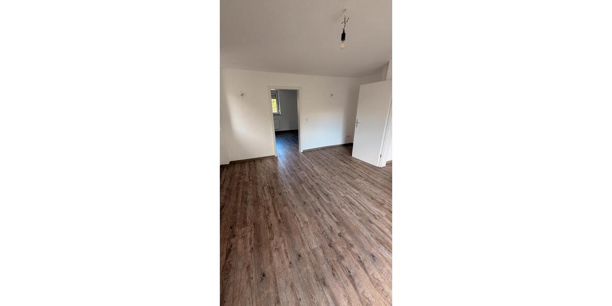 Etagenwohnung Essen Stadtbezirk V - 4 Zimmer, 100 m&sup2;, 850&euro; | Angebot:26327051