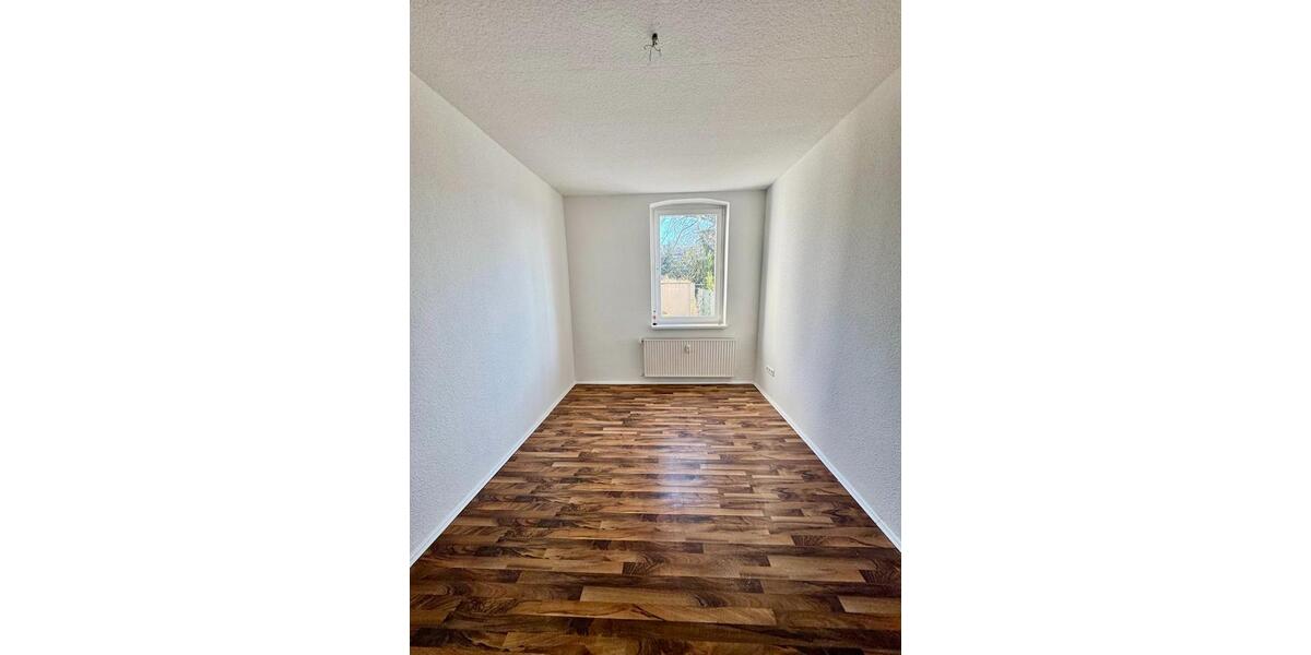 Erdgeschoßwohnung Gelsenkirchen Gelsenkirchen-Mitte - 4 Zimmer, 98 m&sup2;, 750&euro; | Angebot:25433180