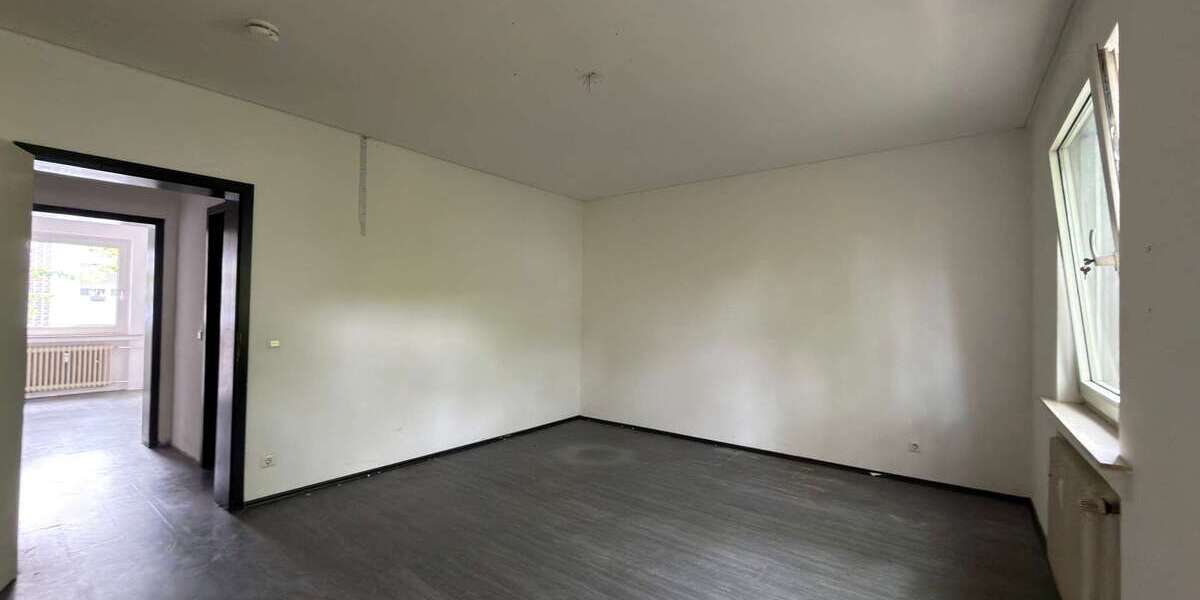 Mehrfamilienhaus mit Potenzial in Dinslaken-Bruch – 5 Wohneinheiten, Garten & Garagen - Mehrfamilienhaus, Wohnhaus Dinslaken Lohberg | Angebot:27119901