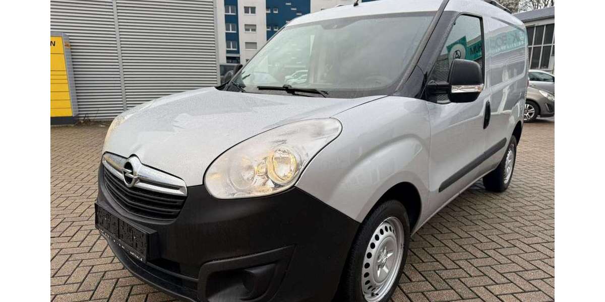 Opel Combo 149.000 km 6.999 &euro; Bochum 44869
