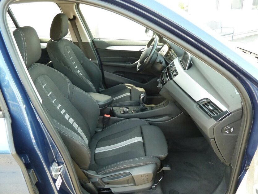 BMW X1 X drive18 D Avantage Sportsitzei AHK PDC DAB 188.000 km 16.800 € Ratingen 40885