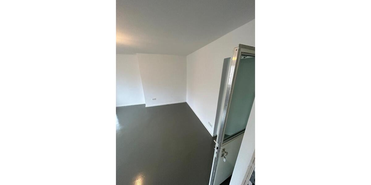 Gewerbefläche im Erdgeschoss – für Büro, Kleingewerbe, Praxis zimmer