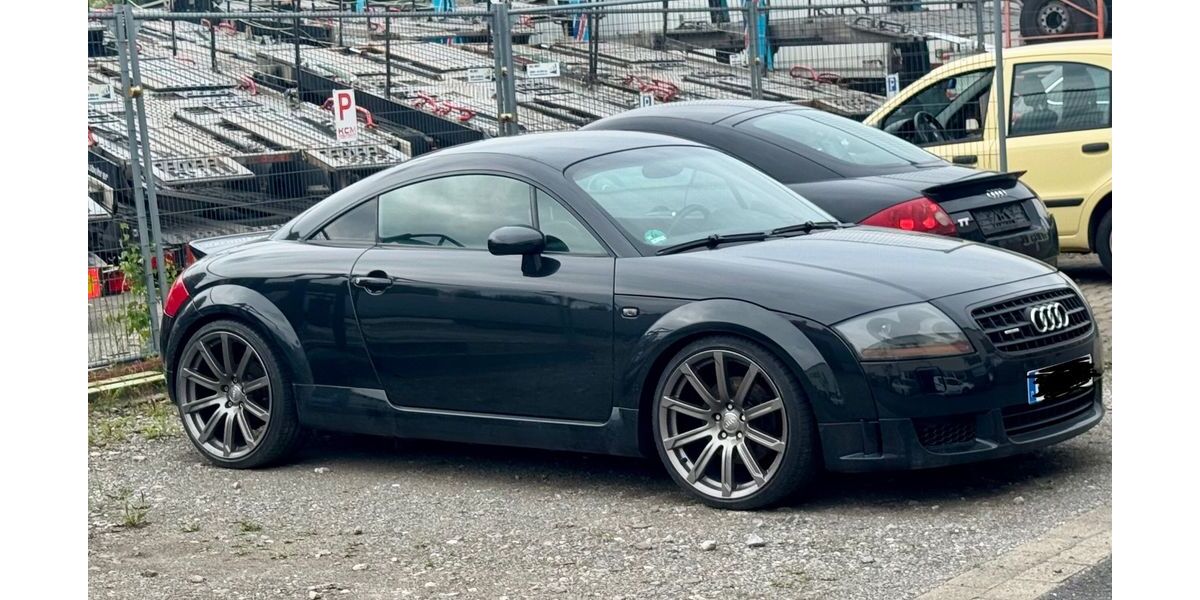 Audi TT 243.000 km 8.250 &euro; Essen 45130