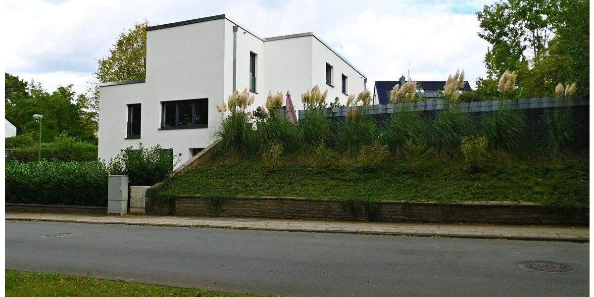 Welcome Home in Bredeney! Neuwertiges, stylisches Zuhause mit Doppelgarage & Einliegerwohnung 1 zimmer