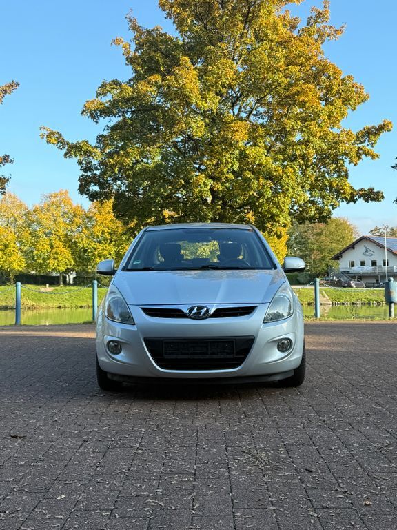 Hyundai i20 144.000 km 4.300 € Datteln 45711