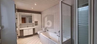 WOHNEN IM GRÜNEN MIT STADTNÄHE - Zweifamilienhaus Oberhausen Biefang | Angebot:25640250