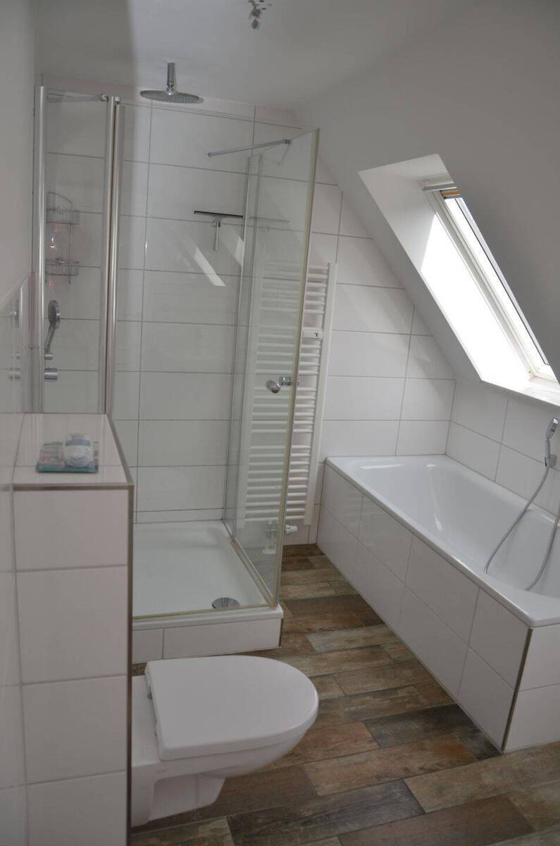 Gepflegtes und repräsentatives, großzügiges Einfamilienhaus mit Einliegerwohnung in Bochum-Eppendorf - 7 km von Essen 9 zimmer