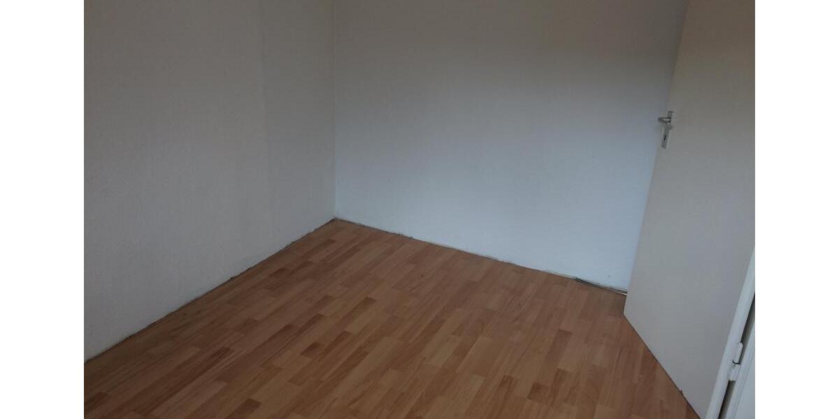 Dachgeschoßwohnung Gelsenkirchen Gelsenkirchen-Mitte - 4 Zimmer, 54 m&sup2;, 70.000&euro; | Angebot:26337716