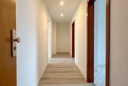 Frisch renoviertes Wohnglück: Helle 2,5-Zimmer-Wohnung zum Erstbezug 2.5 zimmer