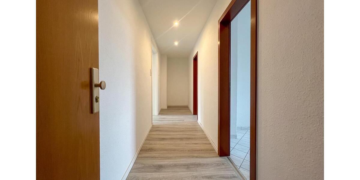 Frisch renoviertes Wohnglück: Helle 2,5-Zimmer-Wohnung zum Erstbezug 2.5 zimmer