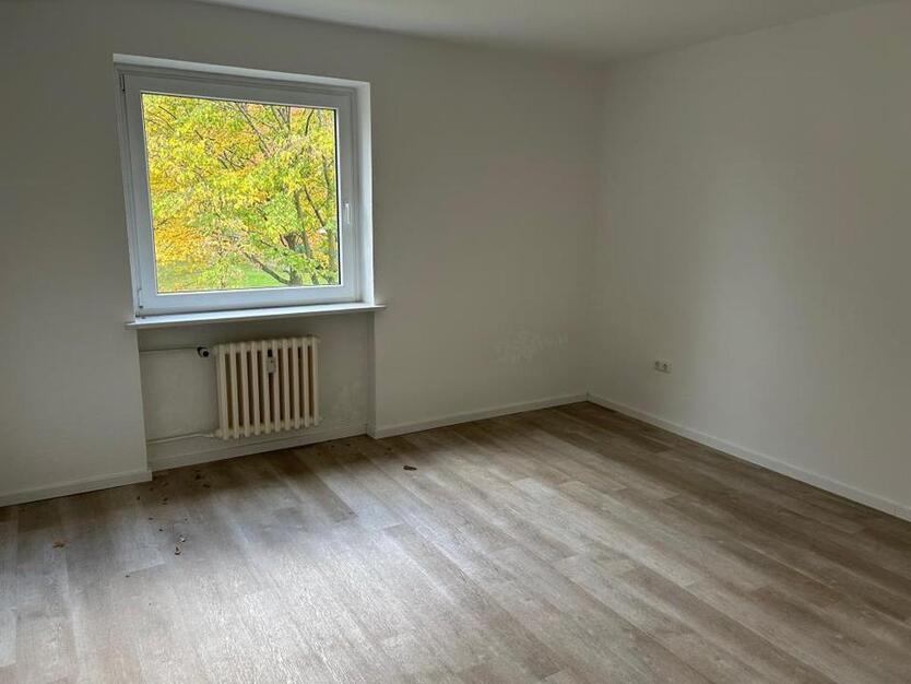 Einziehen und wohlfühlen ... 3 Zimmer, Balkon im 1. Obergeschoss zimmer
