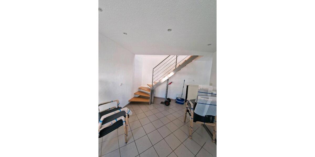 Dachgeschoßwohnung Velbert Langenberg - 1 Zimmer, 70 m&sup2;, 830&euro; | Angebot:26312915