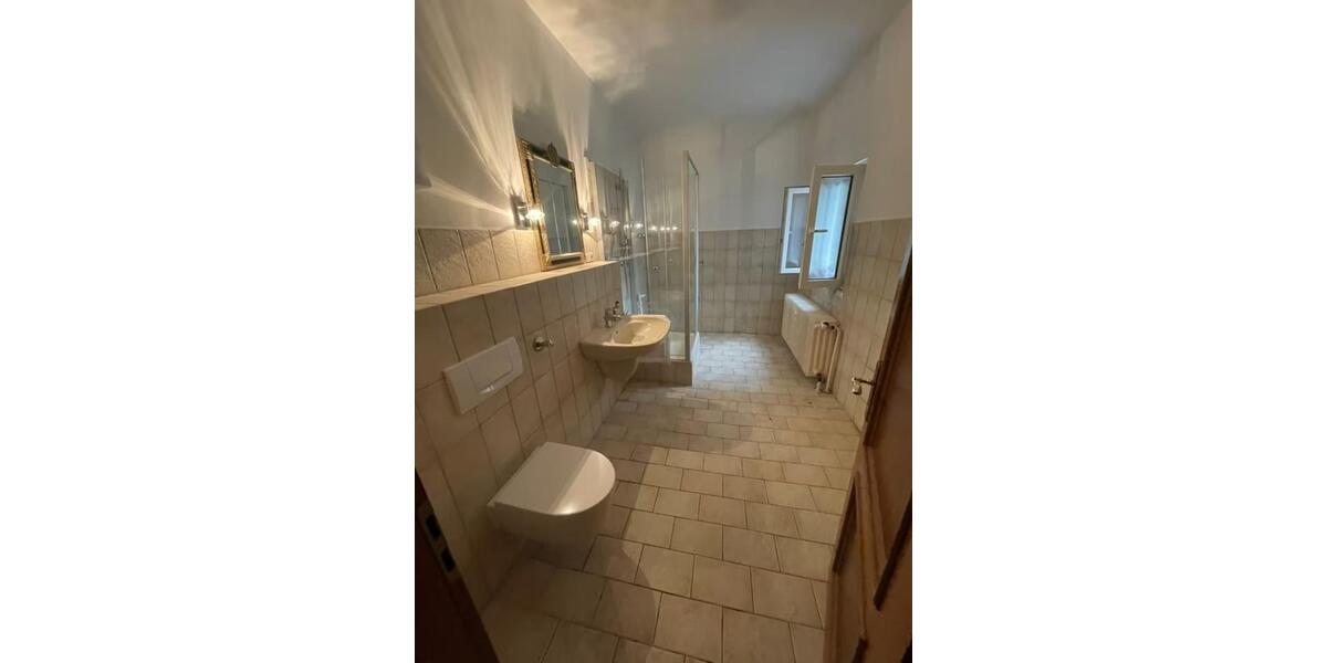 Modernisierte Altbauwohnung–zentrale Wohnlage in Essen-Kupferdreh 5 zimmer