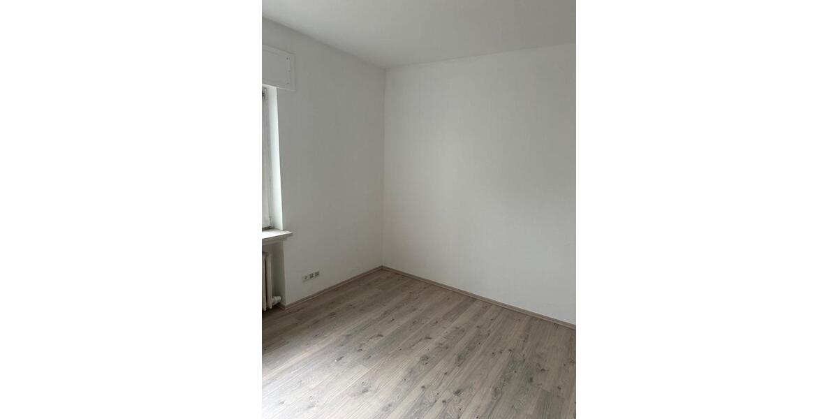 Etagenwohnung Wuppertal Gemarkung Barmen - 1 Zimmer, 38 m&sup2;, 429&euro; | Angebot:26396521