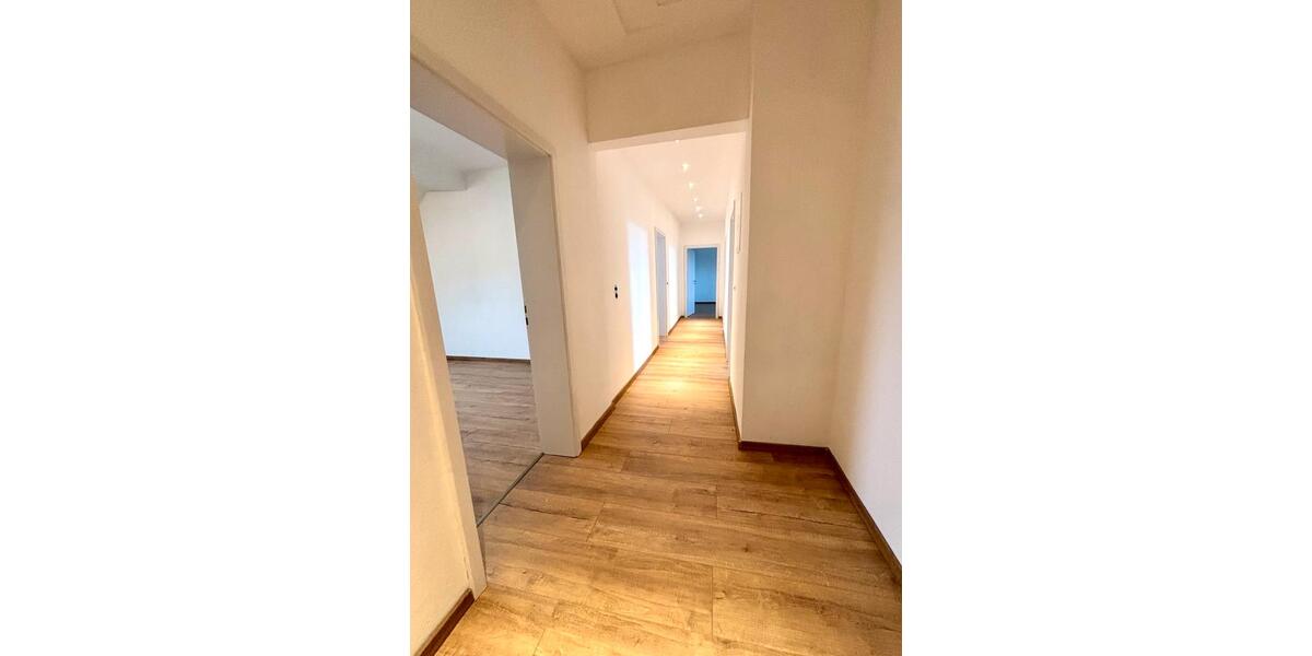 Dachgeschoßwohnung Hagen Hagen-Nord - 3.5 Zimmer, 95 m&sup2;, 159.000&euro; | Angebot:24771113