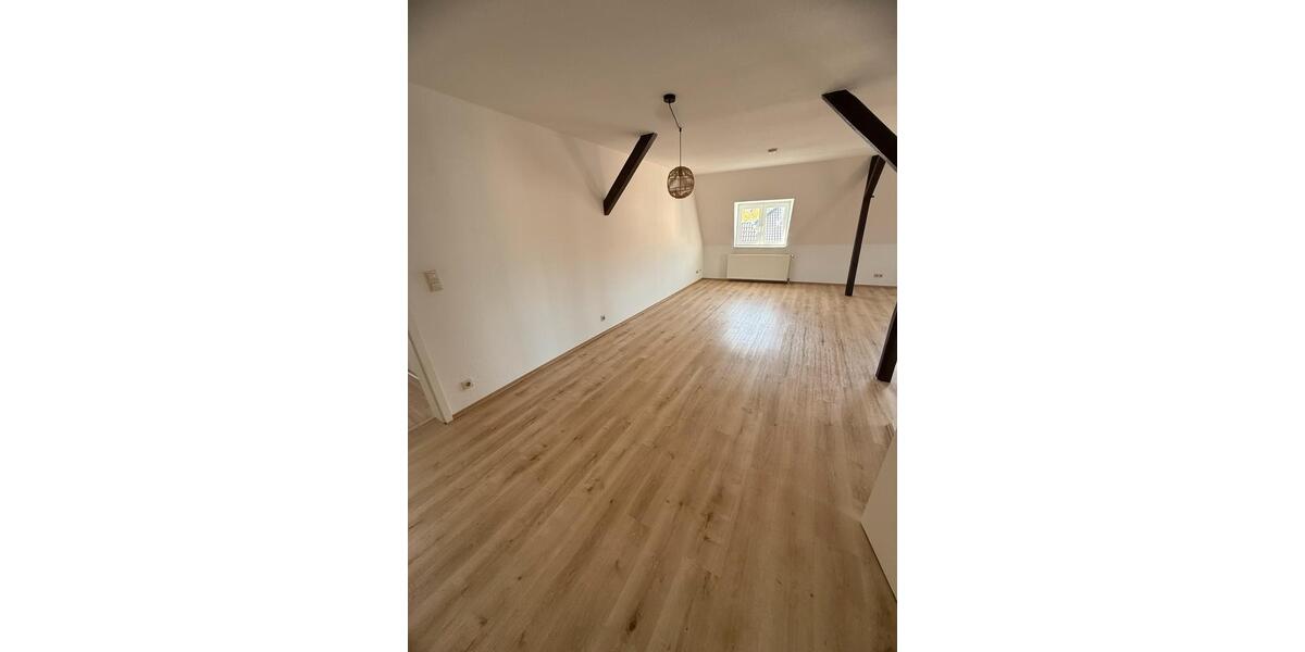 Dachgeschoßwohnung Recklinghausen Hillerheide - 3.5 Zimmer, 115 m&sup2;, 748&euro; | Angebot:26393884