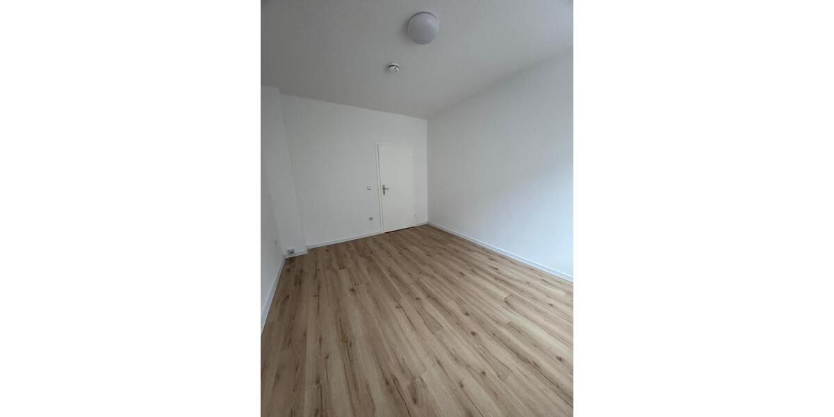 Erstbezug nach Renovierung – stilvolle 3,5 -Zimmer-Wohnung 3 zimmer