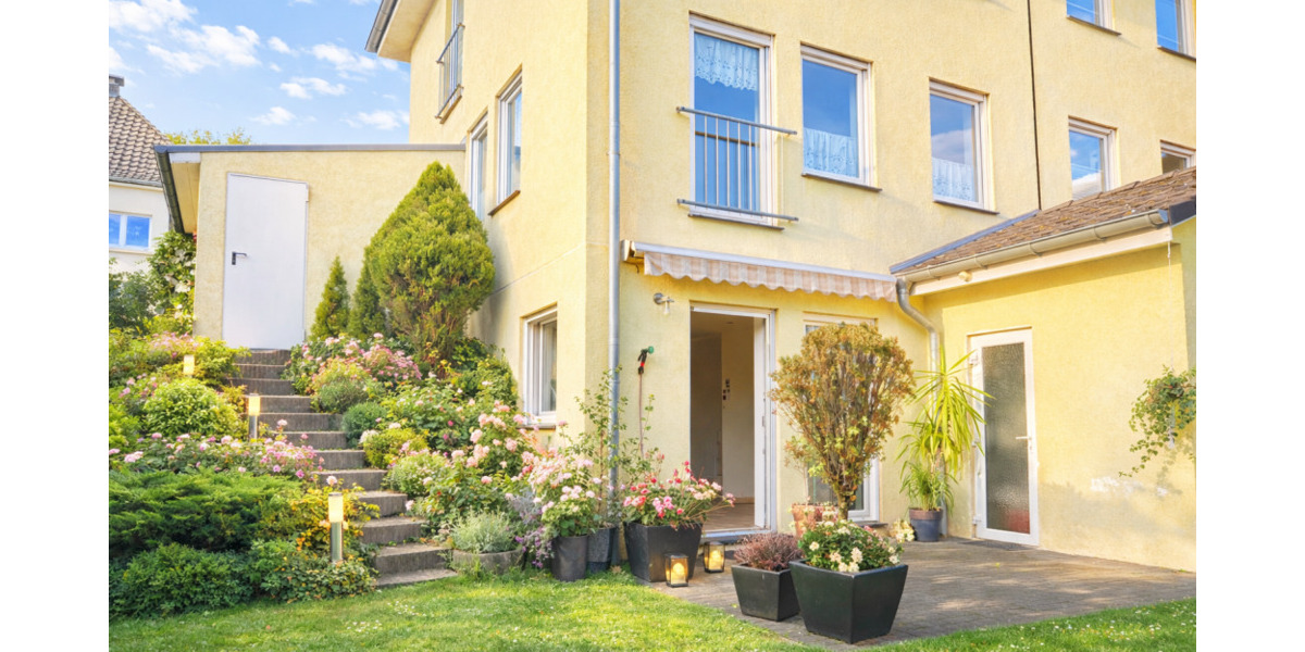 Familienfreundliche, Doppelhaushälfte mit Garage in ruhiger Sackgasse 5 zimmer