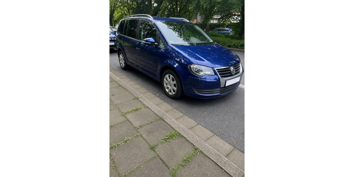 VW Touran 131.200 km 5.400 &euro; Recklinghausen 45661