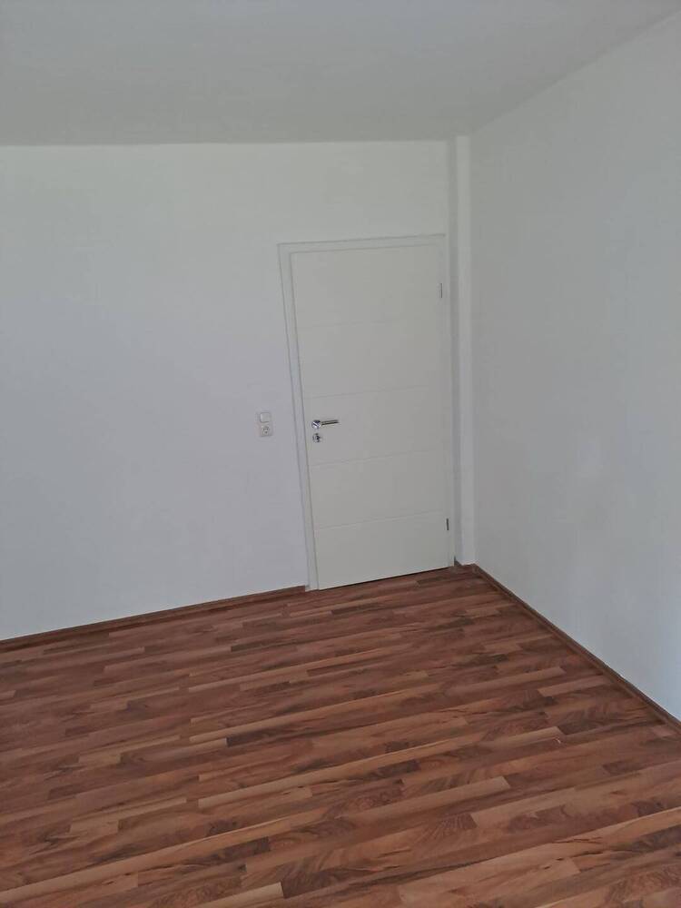 Mieter gesucht für Wohnung mit eigenem Garten! 3,5 Zimmer-Wohnung im EG mit Terrasse und eigener Gartenfläche, gut geschnitten, in Bochumer City-Lage