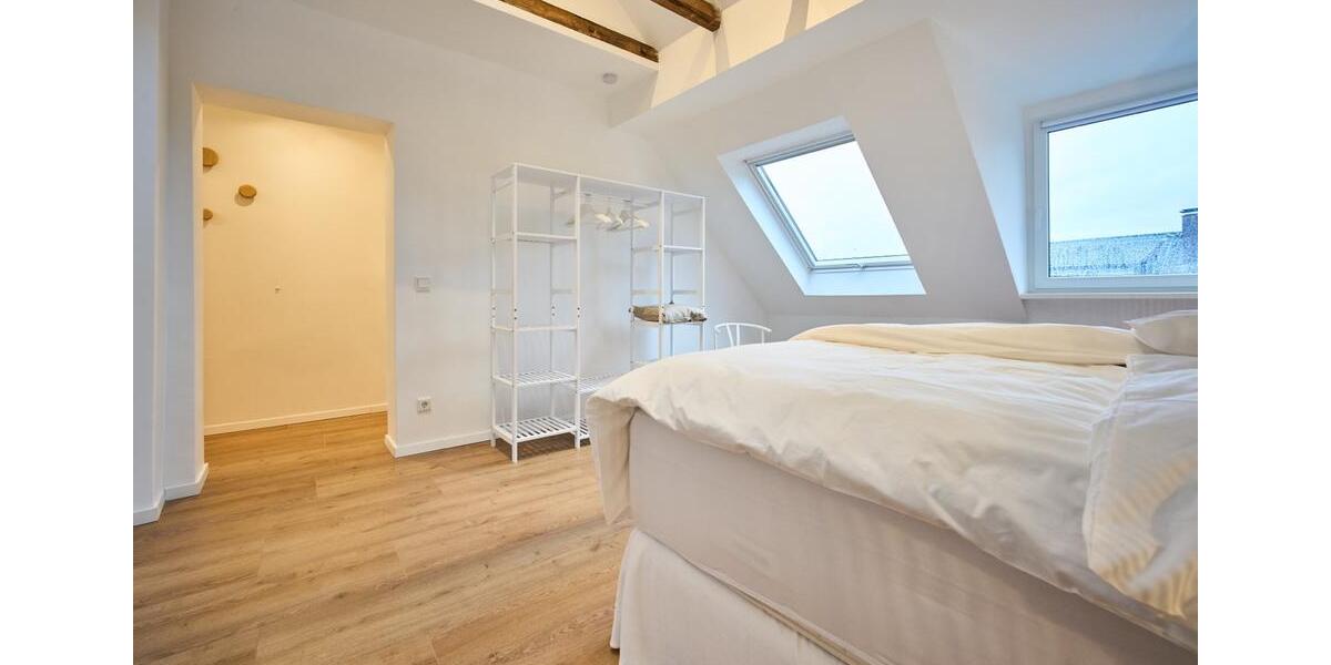 Dachgeschoßwohnung Essen Stadtbezirk III - 2 Zimmer, 50 m&sup2;, 1.199&euro; | Angebot:26580760
