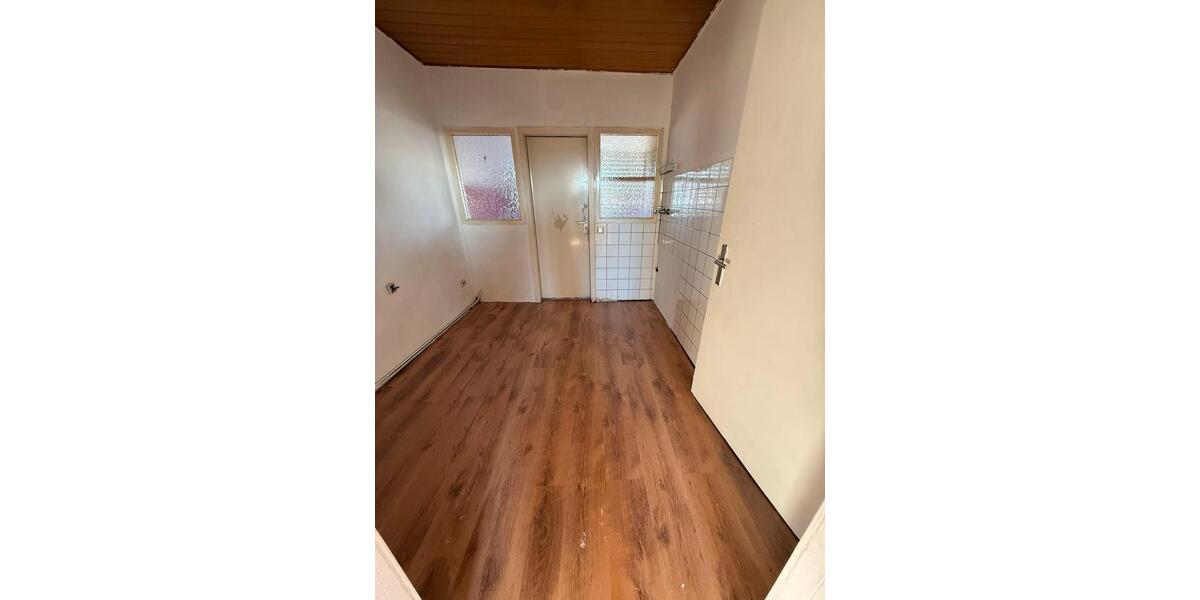 Dachgeschoßwohnung Gelsenkirchen Gelsenkirchen-Nord - 2 Zimmer, 77 m&sup2;, 450&euro; | Angebot:26341699