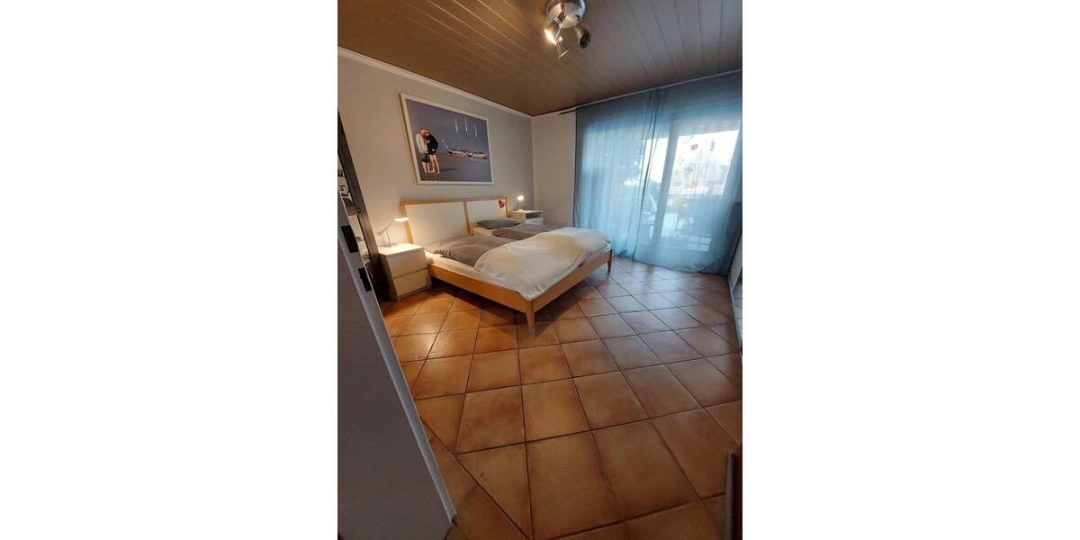 Reihenhaus Hünxe - 7 Zimmer, 250 m&sup2;, 2.200&euro; | Angebot:26295244